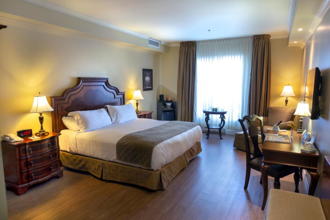 Hotel Brossard 3*