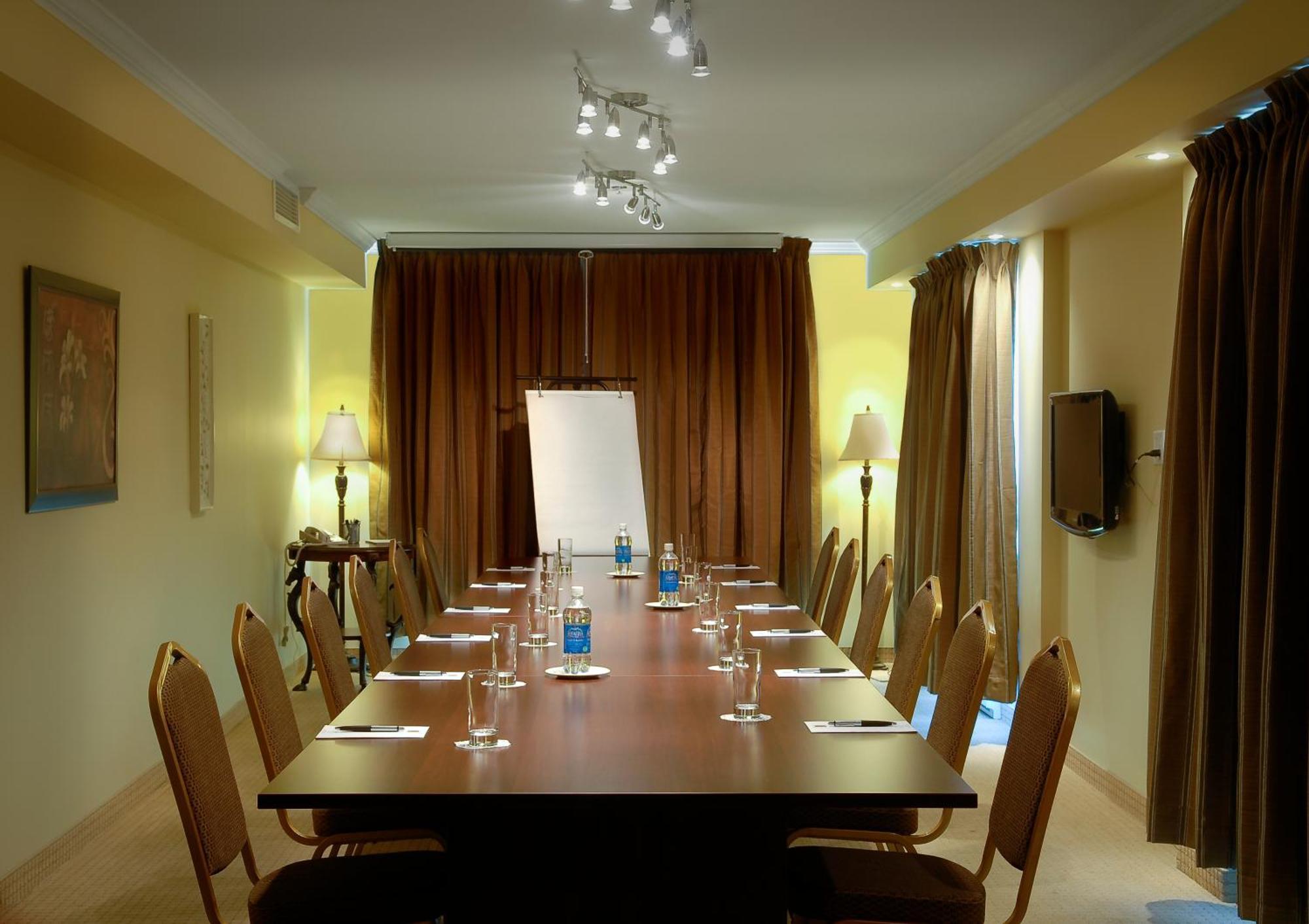Hotel Brossard Brossard
