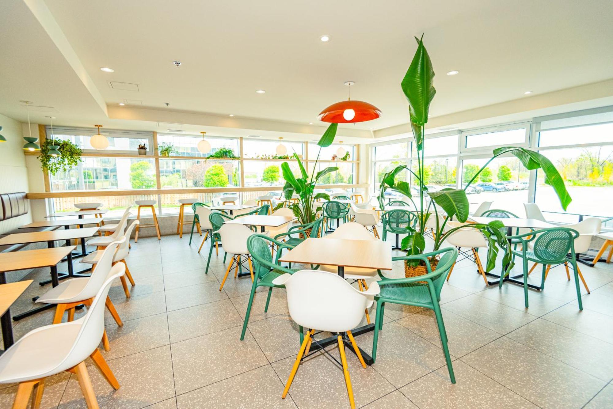 Hotel Hotel Brossard 3*